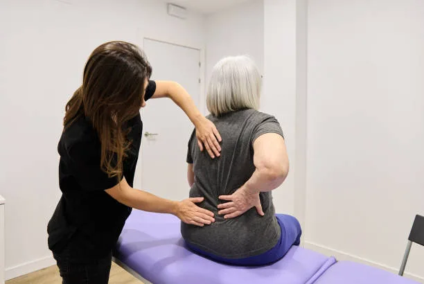 ¿Es seguro el tratamiento quiropráctico cuando se tiene una hernia de disco?